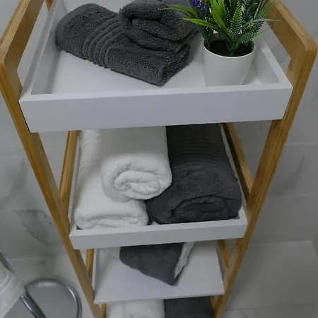 Apartment Seafront Ana Trogir